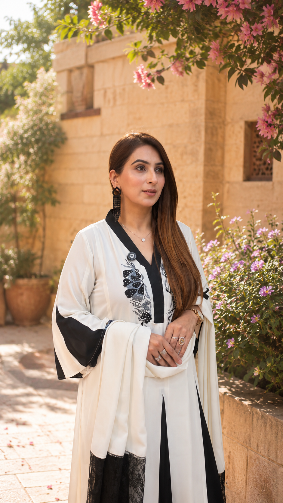 Noor-e-Shab Embroidered Suit Set