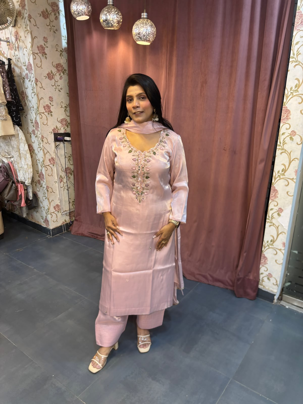 ROYAL FARSHI ELEGANCE